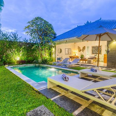 Villa Irma Seminyak  Exterior photo