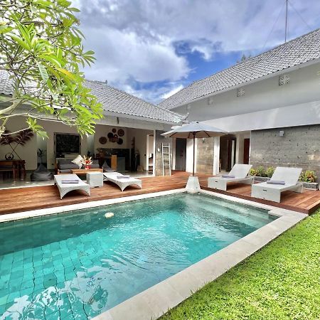 Villa Irma Seminyak  Exterior photo
